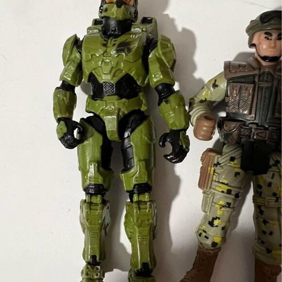 Bundle of 9 Assorted Action Figures #D235 - Picture 4 of 10